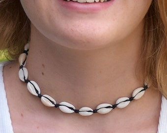 Kauri Muschel Einstellbar 3 Farbauswahl Schnur Einstellbar Choker Halskette One Size Fits All Surfer Mädchen Strand Schmuck 7024