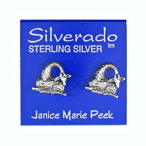 Earrings Giraffe Sterling Silver Little Animal Minimalist Pierced Ear Studs 3406