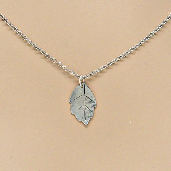 Necklace Leaf Pendant on Antique Silver 18