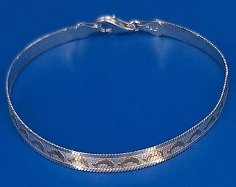 Dolphins Bracelet, Sterling Silver Flex Herringbone Two Tone Chain, Reversible to Plain 181
