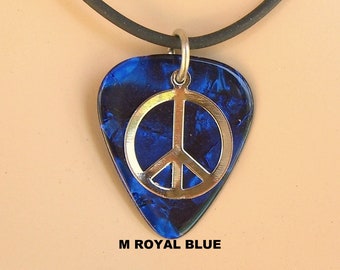 Peace Sign Guitar Pick Ketting op zwart siliconen koord, Tie Dye Hippie, Boho 9002-97-P11