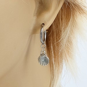 Scallop Sea Shell, Silver Stainless 16mm Huggie Hoop Earrings Pair 3703-86