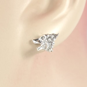 Earrings Wolf Head Sterling Silver Minimal Tiny Pierced Ear Studs Wild Animal 3511