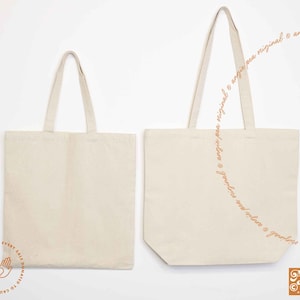 Pode incluir: Duas sacolas de lona em branco, uma maior que a outra, com al&ccedil;as marrons. A sacola maior tem o texto "angie pea original" escrito nela em uma linha curva.