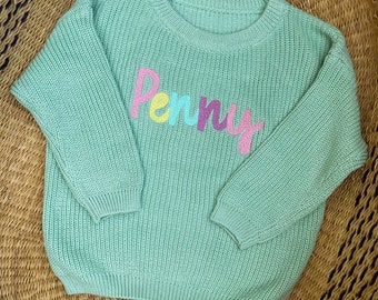 Personalisierter Regenbogenpullover für Babys/Kleinkinder – mehrfarbiger, mit Namen bestickter Kinderpullover – aufeinander abgestimmte Pullover für Mädchen/Jungen und Geschwister