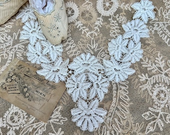 Lace Appliqué Collar