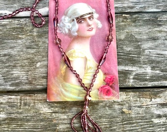 1920s Lavender Flapper Sautoir Necklace