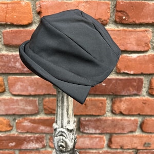 Vintage 1950s Black Hat Suitable for Embellishment