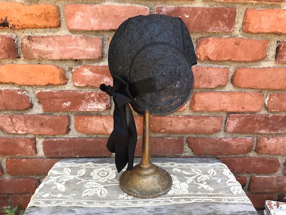 1920s Black Woven Flapper Helmet Cloche