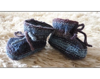 Pattern - Lois' Baby Booties Knitting Pattern by Blarney Yarn