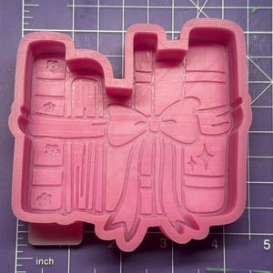 Books with bow full size or vent clips Freshie Mold