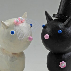 bride and groom kitties | wedding cake toppers | cat wedding toppers | gay lesbian wedding | folk art reclaimed wood