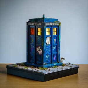 Police Box Tardis lamp