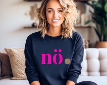 Geen shirt, neonroze shirt met de slogan "No". Sweatshirt met luipaardprint.