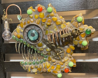 Anglerfisch (Kingston), Laternenfisch, Tiefseefisch, Fisch Kunst, Mosaik, Skulptur, Handgemacht, Steampunk, Unikat