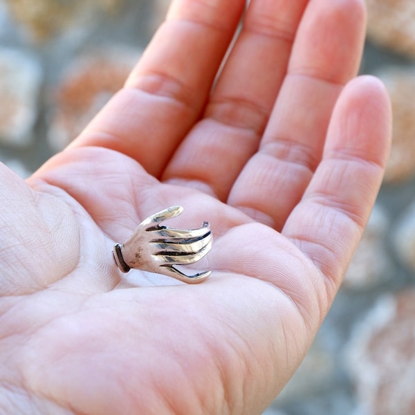 Sterling Silver Hand Ring Unusual Ring US size 7