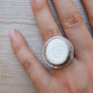 Sterling Silver Seashell Ring Eye of Shiva Shell image 3