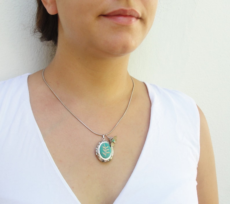 Enamel and Silver plated metal Embroidery Locket Necklace Teal Vintage Embroidery