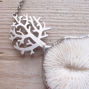 Mushroom Coral Necklace Koraal, metaal, soldeer, strand aardewerk Sea Treasure Collection afbeelding 3