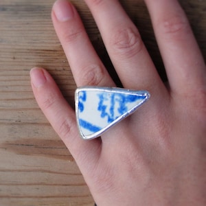 Blue Beach-aardewerkring Geometrische driehoek zee-aardewerk