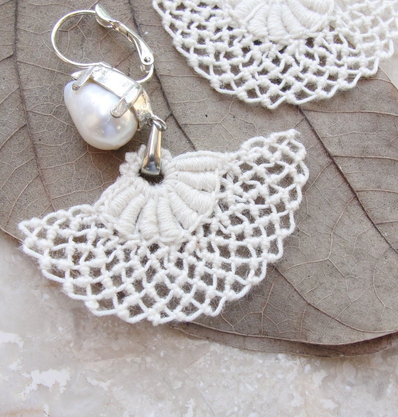 Needle lace Earrings Bridal Pearl Earrings Marie Antoinette style image 3