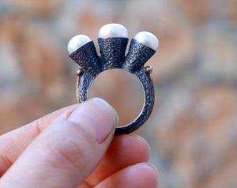 Sterling Silver Pearl Statement Ring - Size 7.5