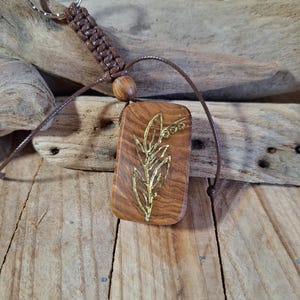 Handmade Ash Wood Keychain: Engraved Plant Motif, Eco-Friendly