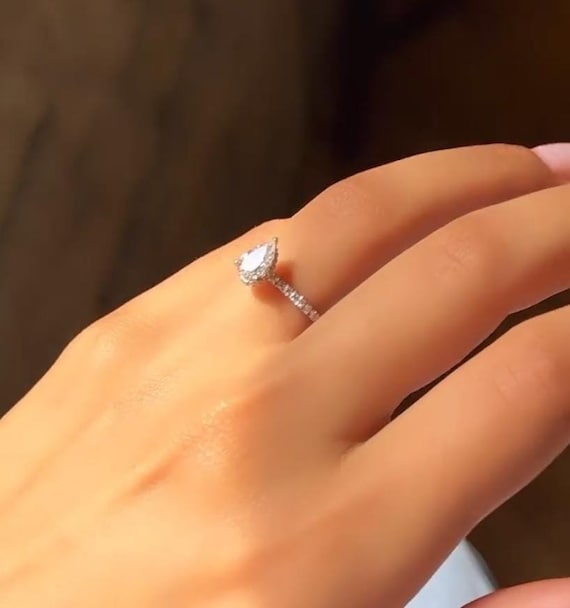ローズカット&ラウンドカットダイヤのパヴェリング1.5ct 1.5 CT ペアー