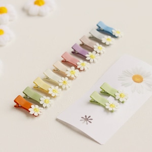 Daisy Hair Clips: Mini Flower Barrettes, Baby Toddler Accessory (Set of 2)