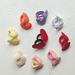 Paar kleine hartjes bobbels: haarelastiekjes voor peuters, elastische paardenstaartbandjes voor kinderen
