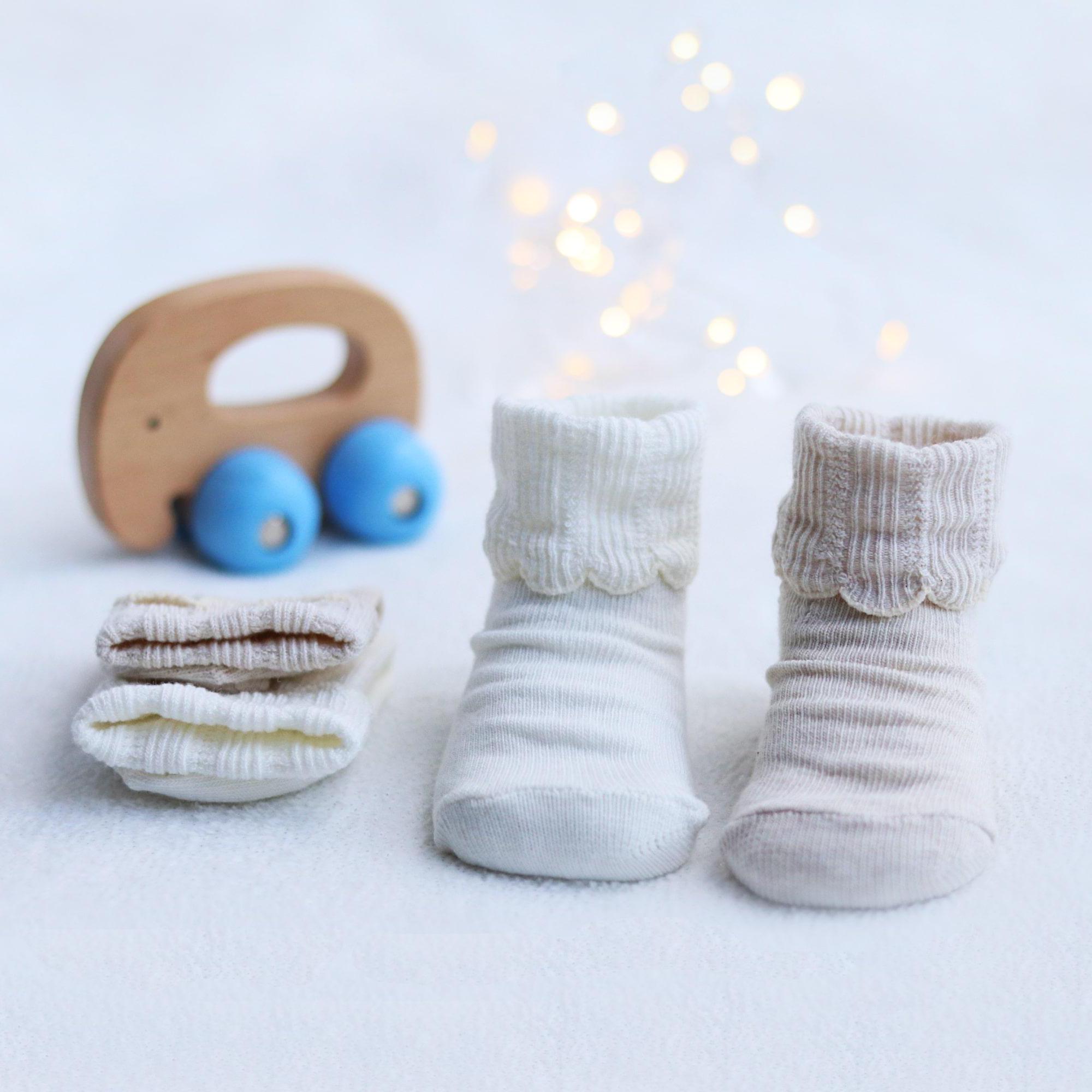 4 Paia Calze Battesimo Neonato La Bortini - Bianco, Rosa E Crema - Taglie 15-27