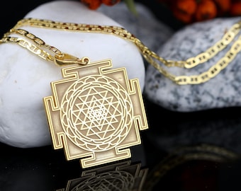 Sri Yantra Halskette 925 Sterling Silber vergoldet Sacred Geometry Anhänger Geschenk für Sie Geburtstag