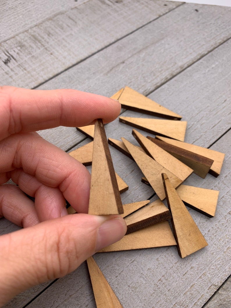 Wooden Triangle Pendant Beads 25 pieces unfinished wood image 2