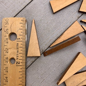 Wooden Triangle Pendant Beads 25 pieces unfinished wood image 3