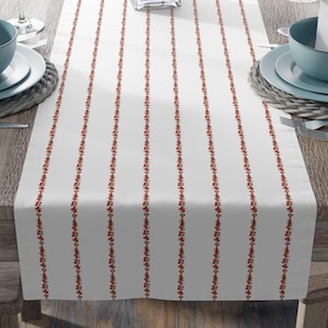 Spring Strawberry Farmhouse Table Runner Cottagecore Home Decor Summer Living Tablecloth Rustic Table Linens Housewarming Hostess Table