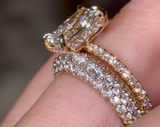 4CT Radiant Cut Moissanite Bridal Ring Set 14kt Gold Engagement Ring Round Cut Moissanite Eternity Band Women Ring Anniversary Gift