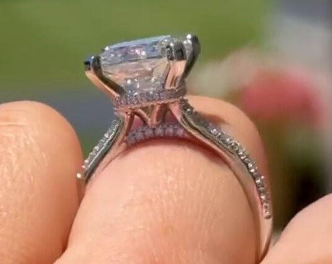 Cushion Cut Moissanite Engagement Ring Solitaire Diamond Wedding Ring 18K Solid Gold Promise Ring For Her Anniversary Gift For Her