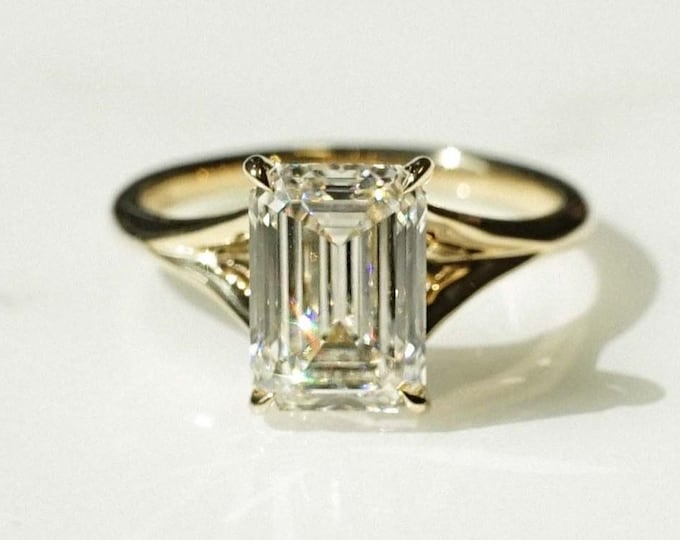 Emerald Cut Moissanite Engagement Ring Solitaire Diamond Wedding Ring 14k Solid Gold Split Shank Promise Ring Personalized Gift for Women