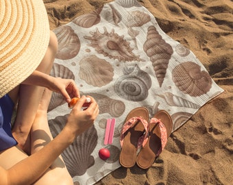 Sea Shell Beach Towel - Vibrant Ocean Print - Quick Dry Microfiber Towel