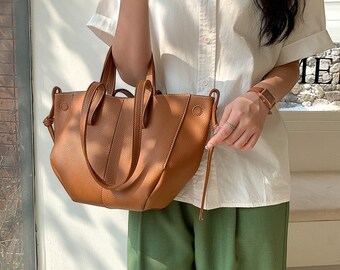 Luxury Handbag, Luxury Totebag, Trending Bag,Stylish Bag, Timeless Bag, Bag for Her, Gift for Her,Tiktok Trending Bag, Sold out everywhere !