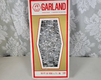 Vintage Silver Tinsel Garland Christmas 18 Feet Original Box - Retro Graphics