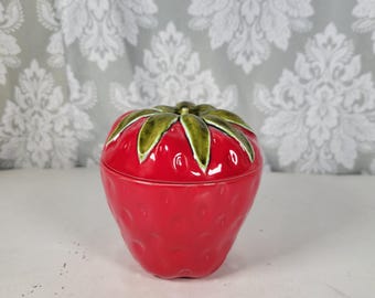 Vintage Ceramic Strawberry Dish with Lid, Hobbyist