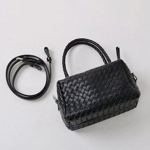 Gewebte kleine Handtasche, minimale obere Grifftasche, lederne Schultertasche