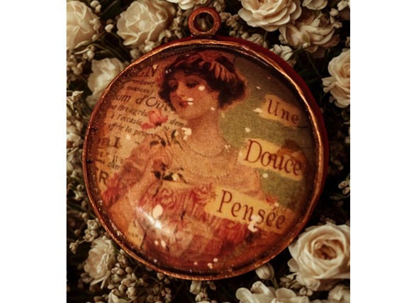 Antique romantic locket pendant A sweet thought