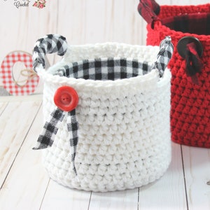 Small Basket With Handles Crochet Pattern - Flannel Covered Cardboard Liner Tutorial - Easy & Quick - Home Decor - Mountain Lodge Collection