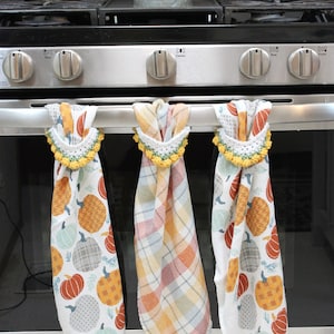 Crochet Pumpkin Towel Topper Pattern - Pumpkin Cluster - Fall Thanksgiving Decor