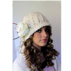Crochet Hat Pattern - Chunky Vintage Inspired Cloche Pattern  - Womens Hat - Crochet Flapper Hat Pattern with Vintage Jewlelry