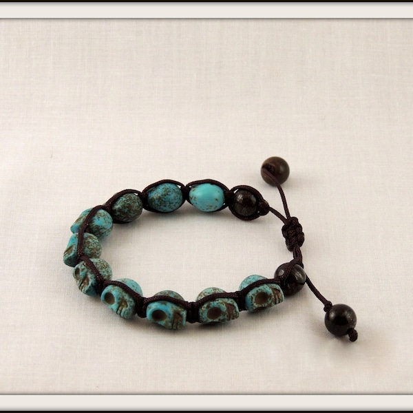 Adjustable Synthetic Turquoise Skull Macrame Bracelet