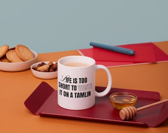Caneca ACOTAR, "A vida é muito curta...", Presente para Amantes de Livros