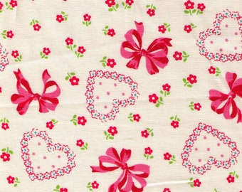 HALF YARD Yuwa - Pink and Red Bows, Hearts and Flowers on Ivory 826601-A Atsuko Matsuyama 30s collection